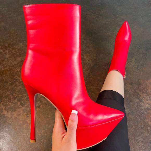 NEW VOGUISH CHIC selma boots in red - Picture 3 of 3